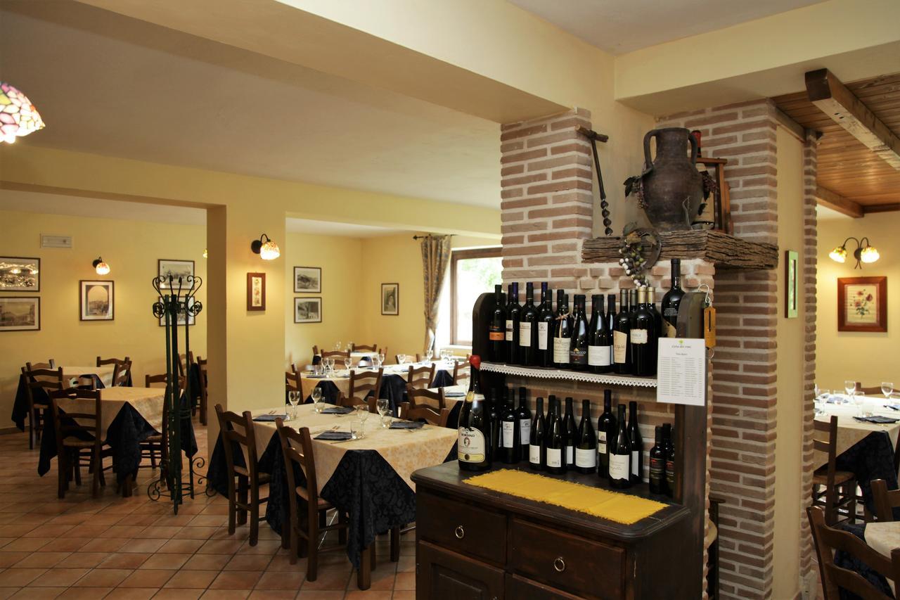 Hotel Il Ghiro Овиндоли Екстериор снимка