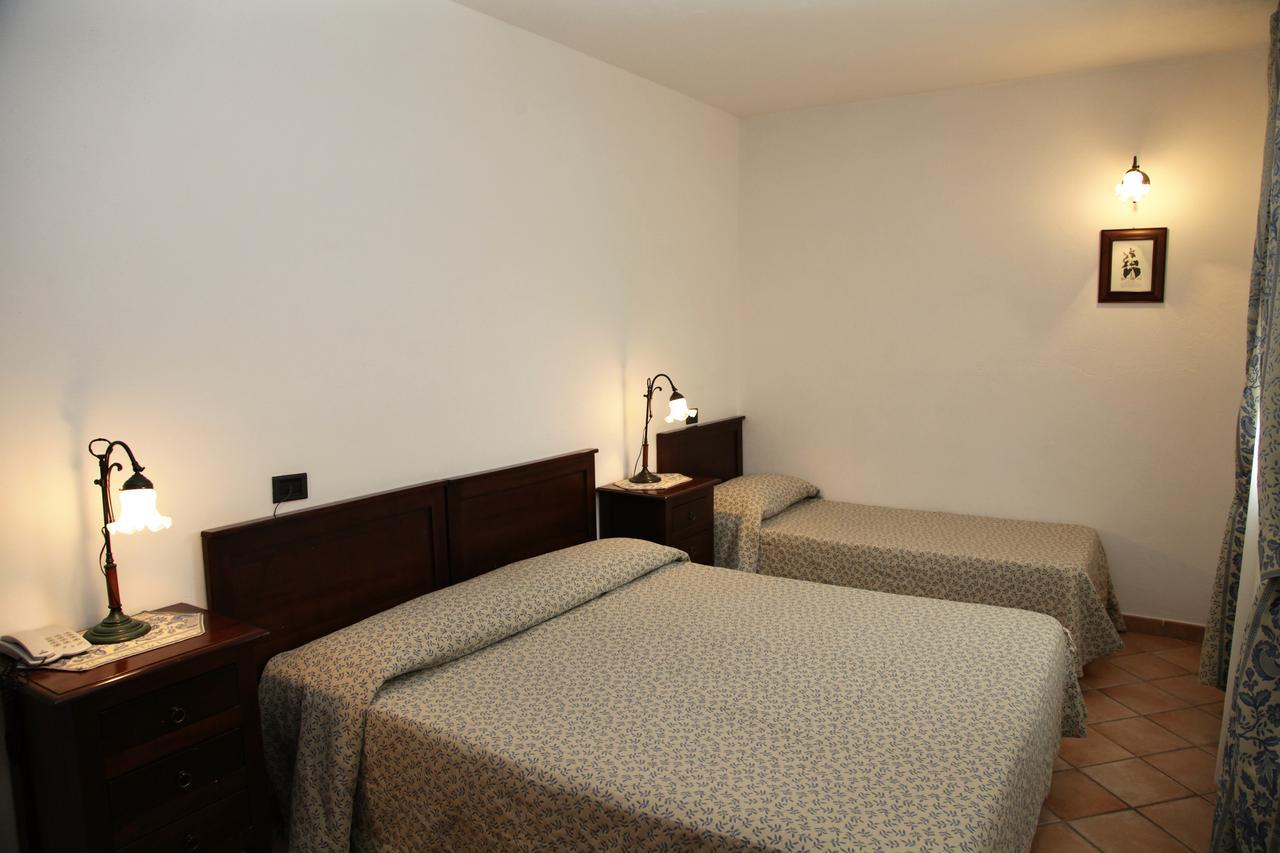 Hotel Il Ghiro Овиндоли Екстериор снимка